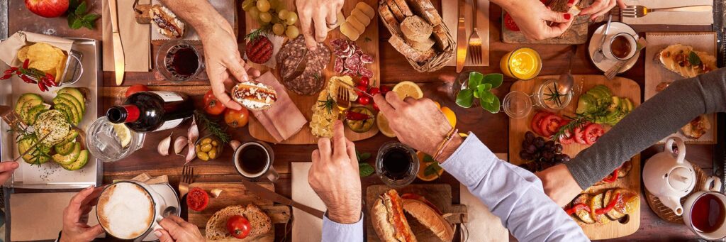 How to Host the Ultimate Friendsgiving